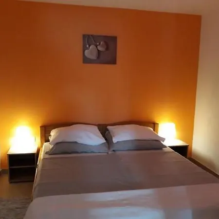 In With Terrace, Air Conditioning, Wifi, Washing Machine 4773-1 Appartement