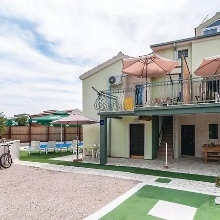 In With Terrace, Air Conditioning, Wifi, Washing Machine 4773-1 Ražanj